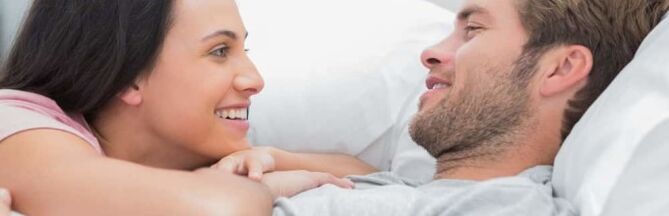 Hombre sexualmente activo con mujer.